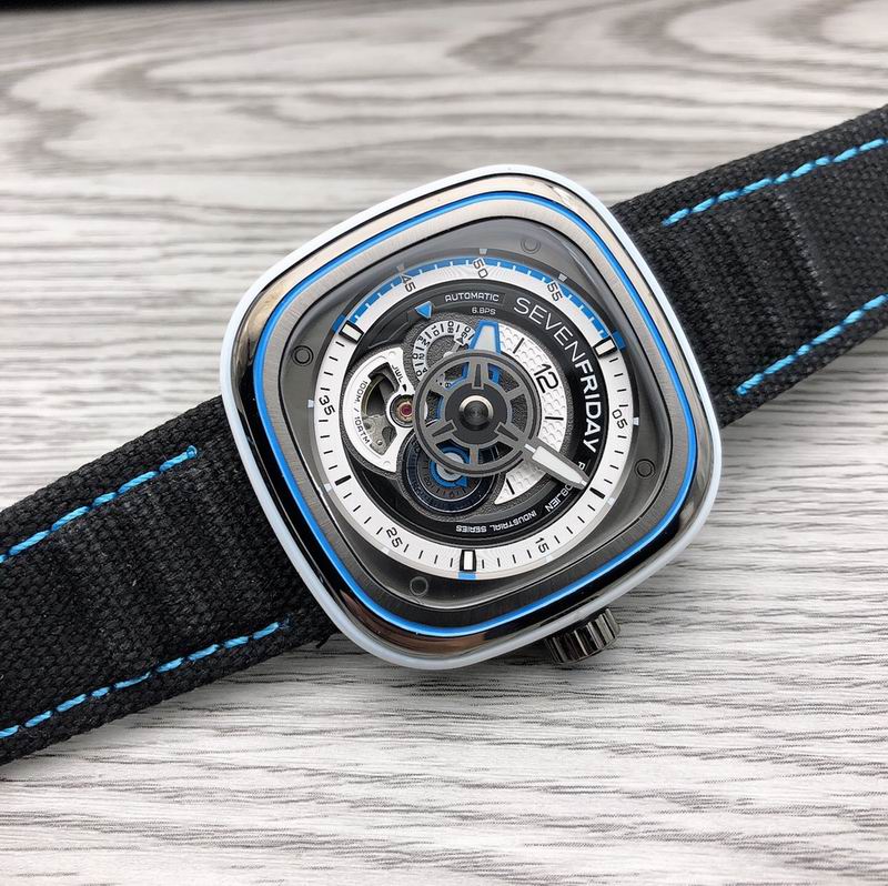 Seven Friday 47.6X47mm 090459